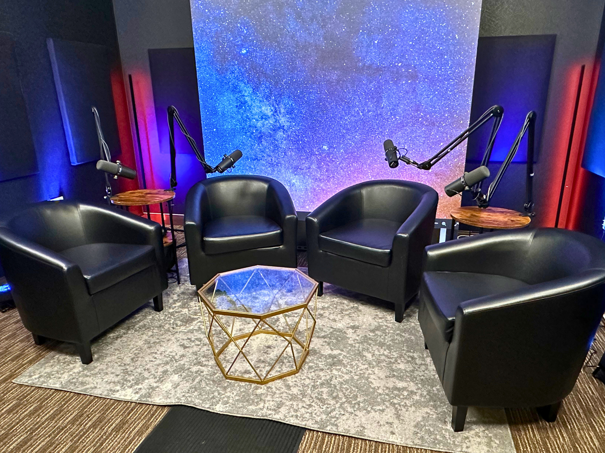 Professional VoxSphere podcast studio in Porto